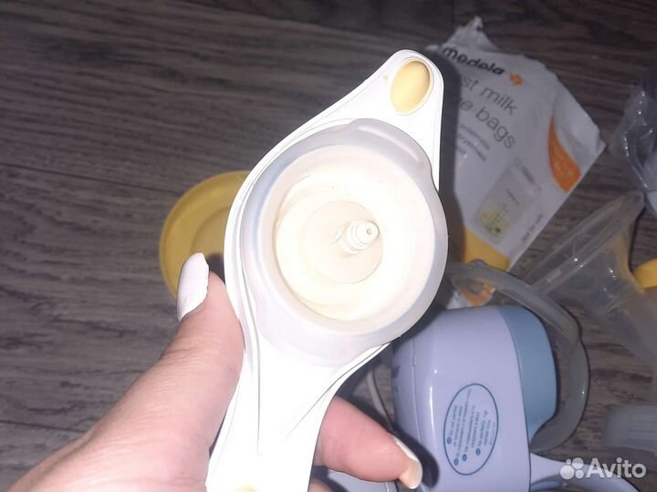 Запчасти к молокоотсосу Medela Swing Maxi Flex