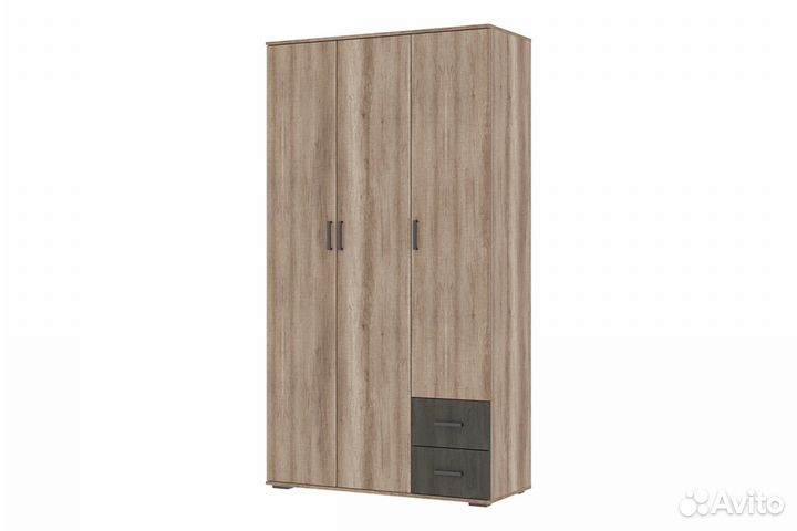 Шкаф трехстворчатый 