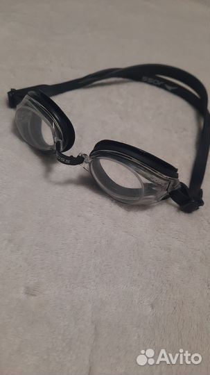 Очки для плавания