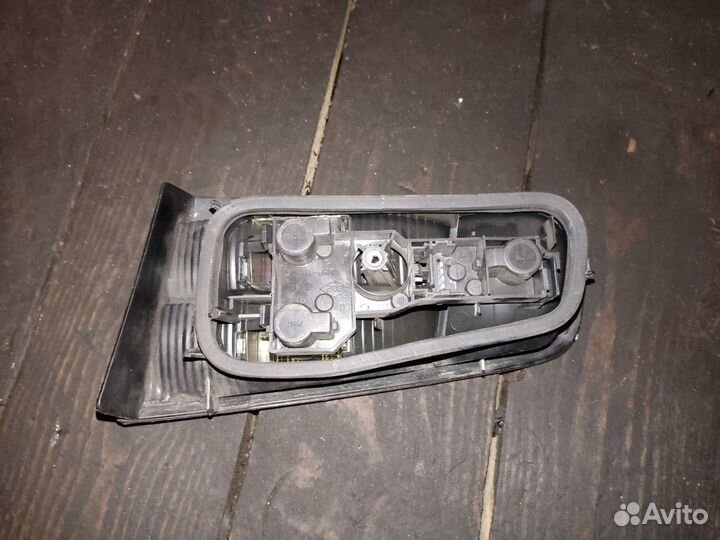 Фонарь левый -05 внутр лифтбэк renault laguna II
