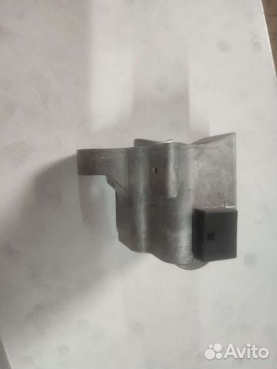 Блокиратор рулевой колонки Camry 70