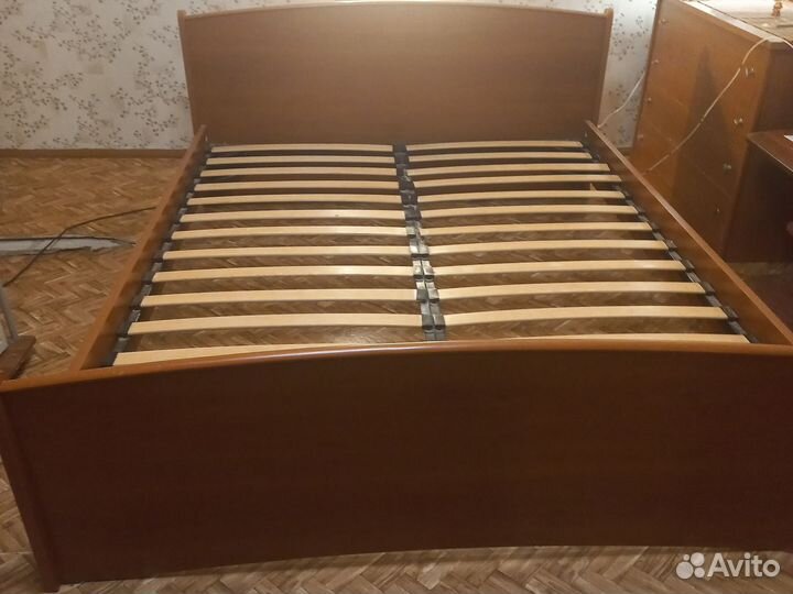 Кровать двухспальная 160 200 без матраса бу