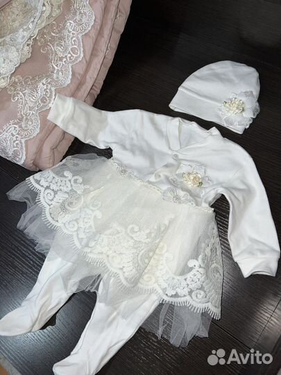 Комплект на выписку для девочки