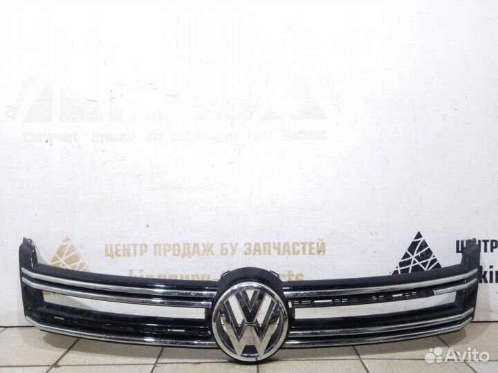 Решетка радиатора Volkswagen Tiguan 1 5N1 до