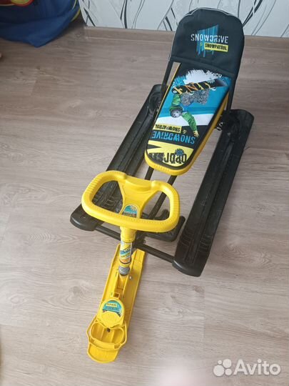 Детский снегокат со спинкой