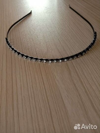 Два ободка со стразами и с бантом за 100