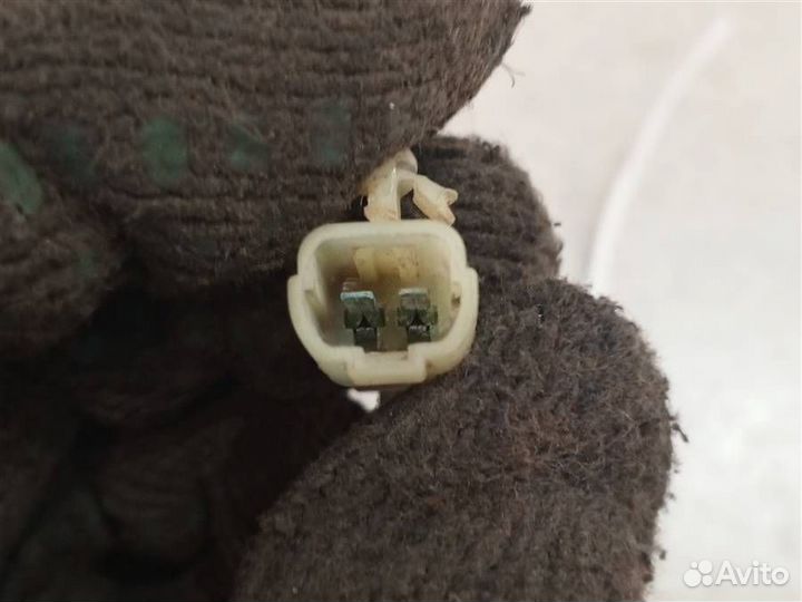 Фонарь подсветки номера Mitsubishi Pajero iO 1998