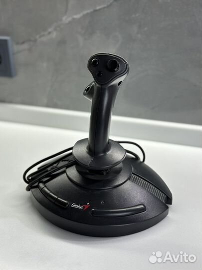 Игровой джойстик для пк genius USB F-23