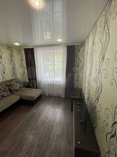 Комната 14 м² в 3-к., 3/6 эт.