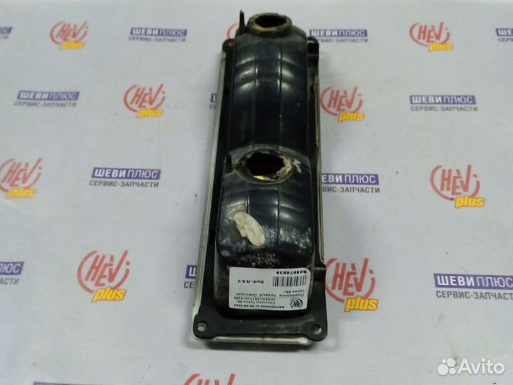 Подфарник правый Chevrolet Tahoe 1995г