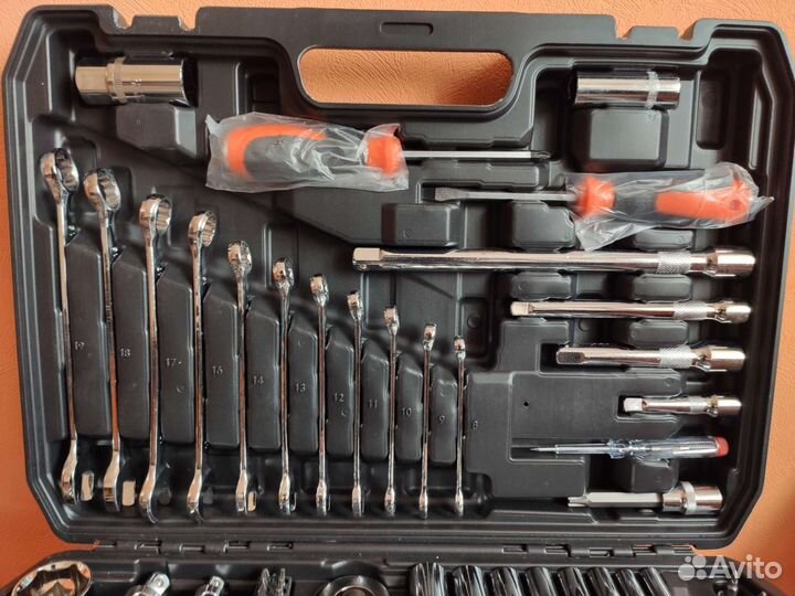 Набор инструментов 121 предмет