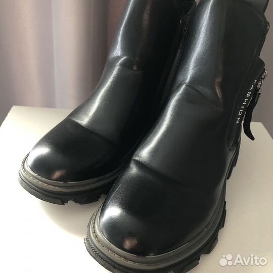 Ботинки для девочки