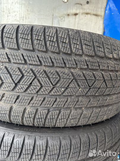 Pirelli Scorpion 275/40 R22