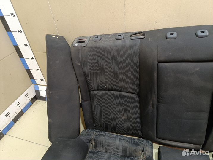 Сиденье заднее toyota Avensis III 2009