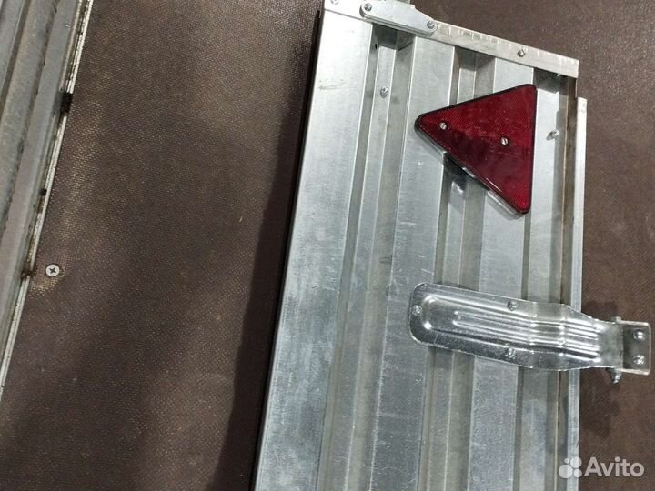 Задний борт от прицепа