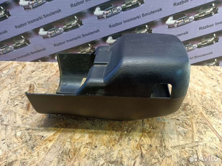 Кожух рулевой колонки Mitsubishi Carisma