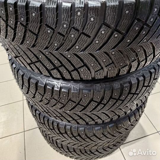 Michelin X-Ice North 4 225/45 R19 96T