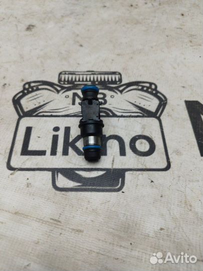 Форсунка топливная Chevrolet Tahoe 800