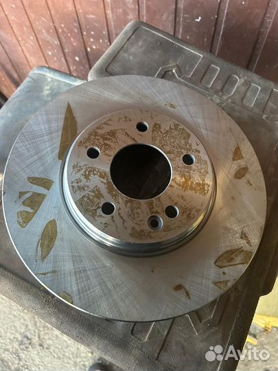 Передний и задний тормозной диск на mercedes 211