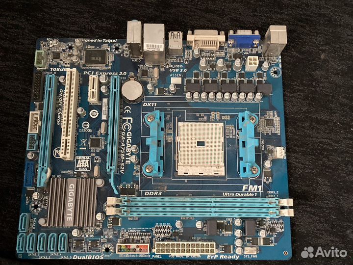 Материнская плата