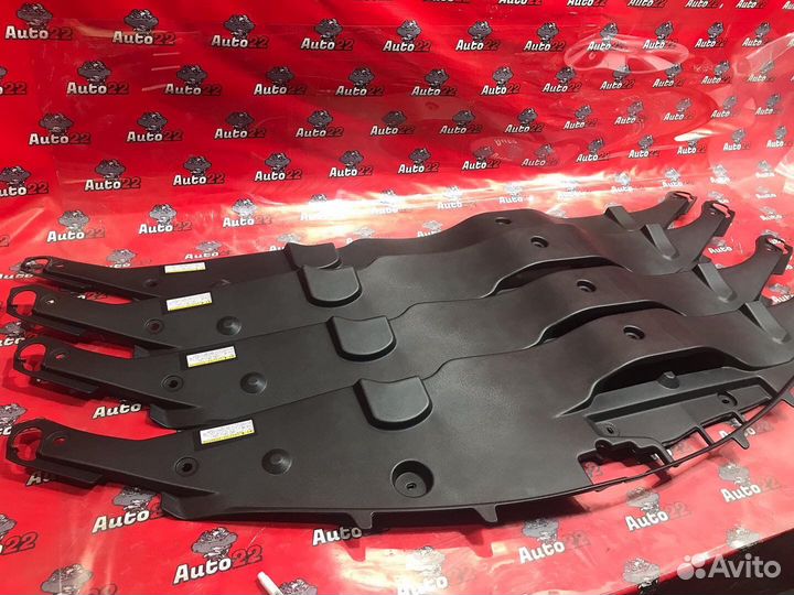 Накладка замка капота toyota camry acv40