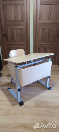 Растущая парта и стул бу