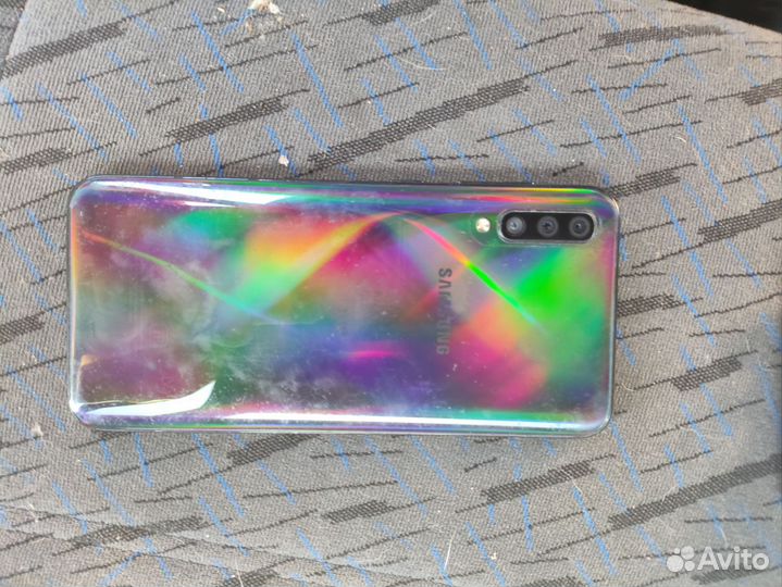 Samsung Galaxy A50, 4/64 ГБ