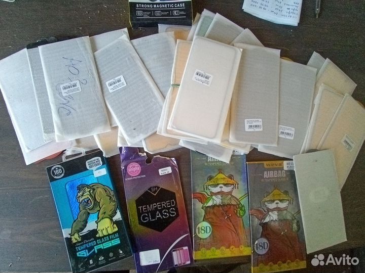 Чехлы на телефон