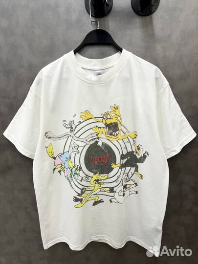 Футболка Saint стильная keep fashion weird