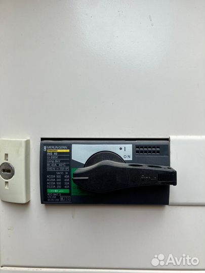 Рубильник Schneider Electric Interpact INS 40А 3P