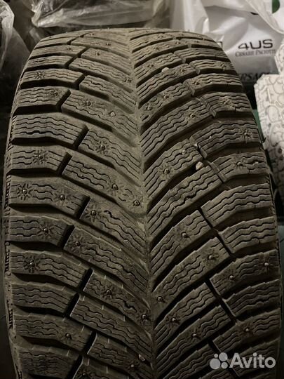 Michelin X-Ice North 4 245/40 R19