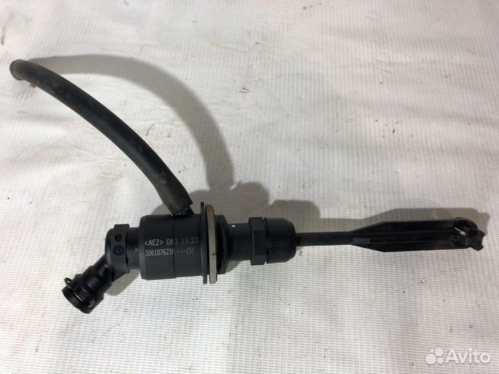 Главный цилиндр сцепления Renault Duster K4MA690