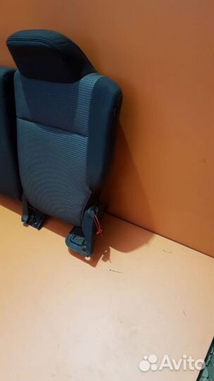 Спинка заднего сиденья на Dodge Caliber