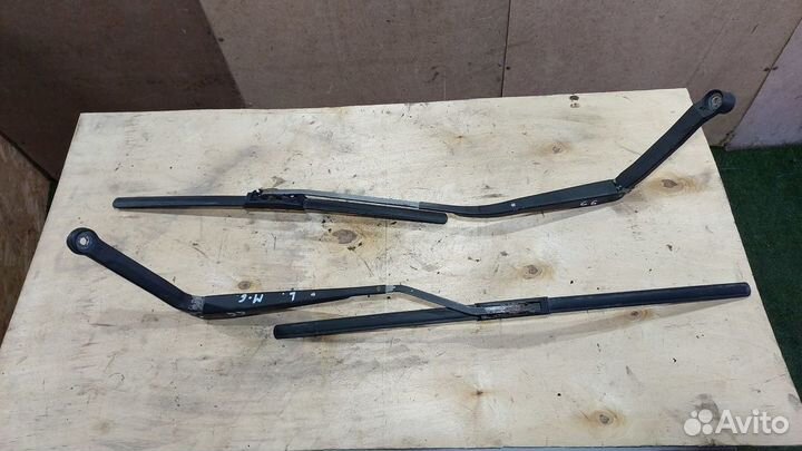 Поводок стеклоочистителя правый\левый Mazda 6 GG