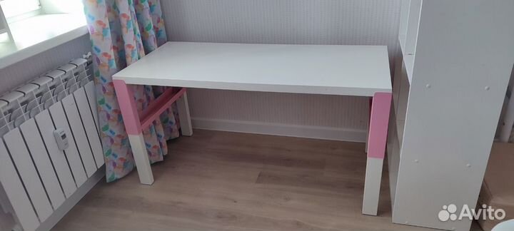 Письменный стол с полками