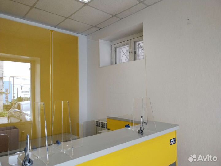 Защитный экран из оргстекла