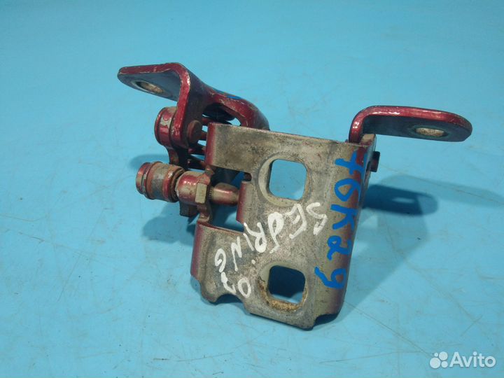 Петля двери для Chrysler Sebring 2006-2010