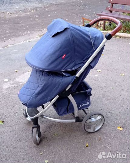 Прогулочная коляска