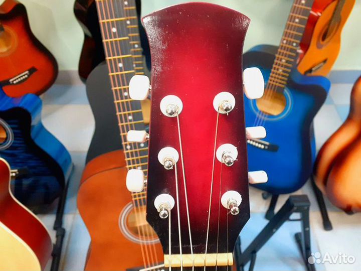 Гитара новая акустическая + набор гитариста