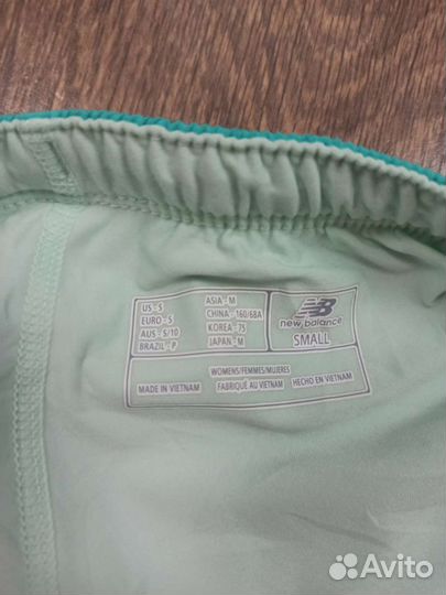 Шорты New Balance 2 in 1 S женские