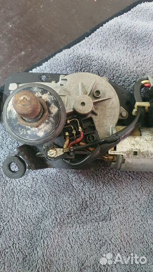 Продам моторчик заднего дворника Ford escape 2002