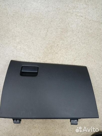 Бардачок Mitsubishi Outlander 3