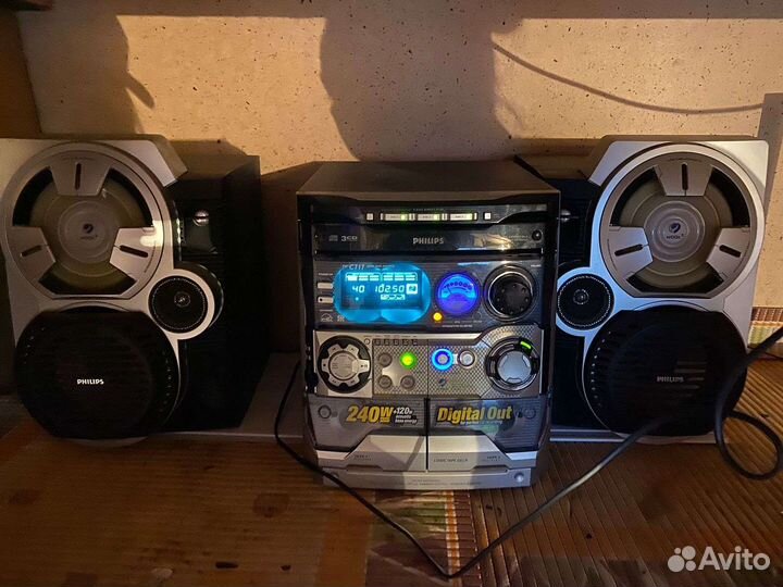 Музыкальный центр philips бу и телевизор