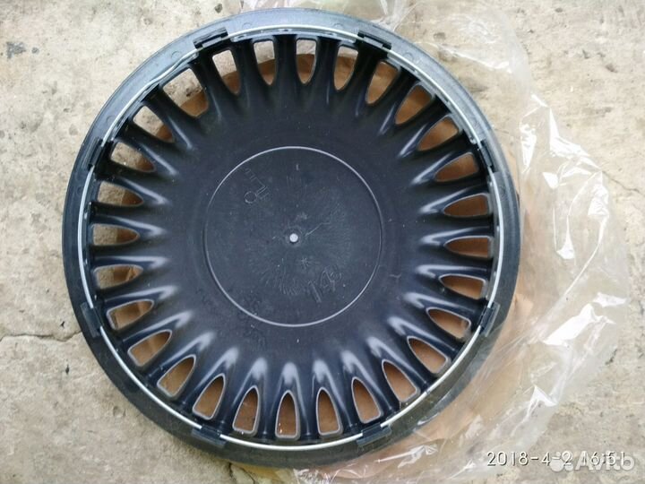 Колпаки радиус 14, новые, цена за 3 штуки