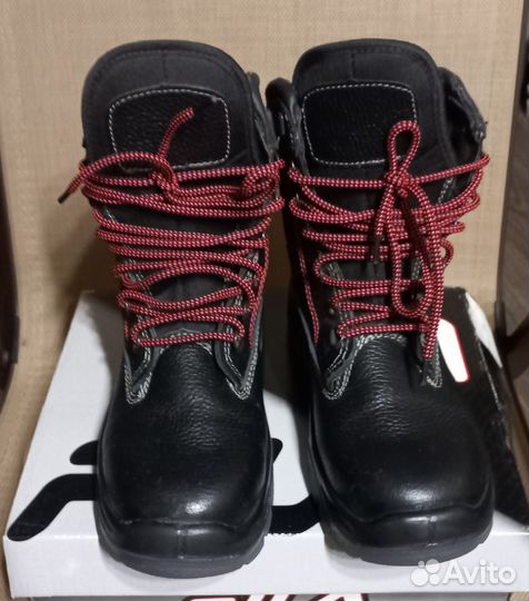 Ботинки с высокими берцами зимние 38 размер