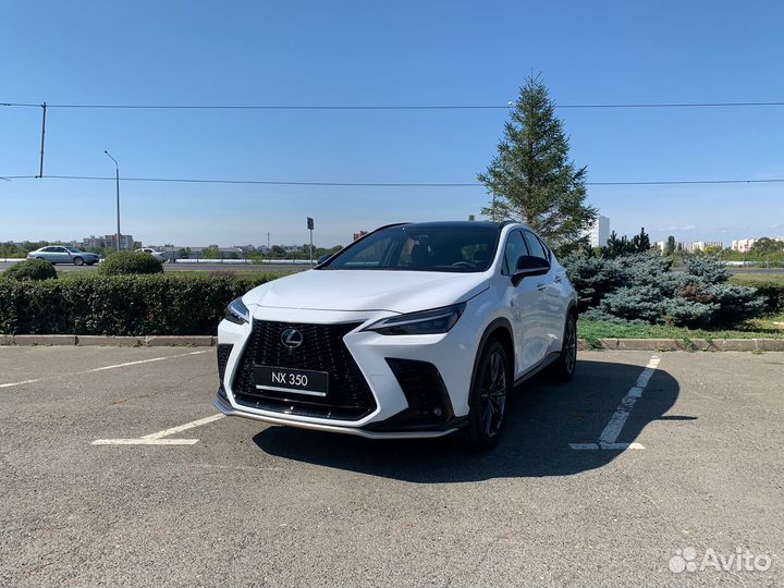 Lexus NX 2.4 AT, 2022