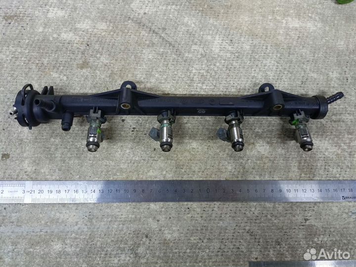 Топливная рампа в сборе Volkswagen 1.6 AEE