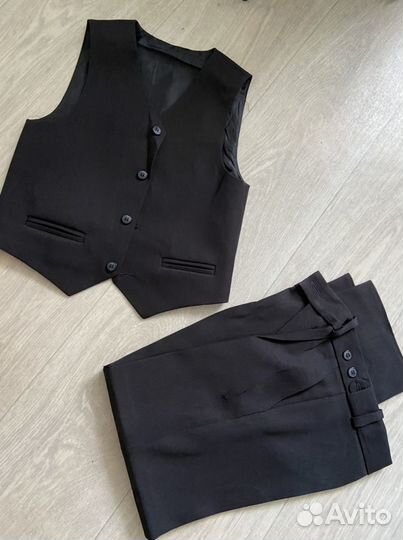 Школьный костюм для мальчика тройка