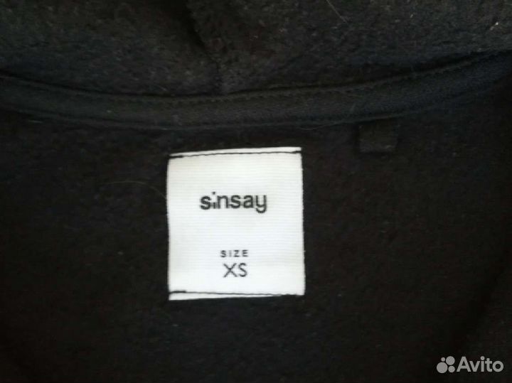 Худи чёрное на замке