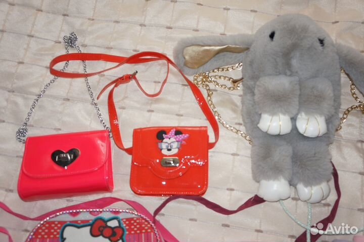 Сумочки для девочки в отличном состоянии